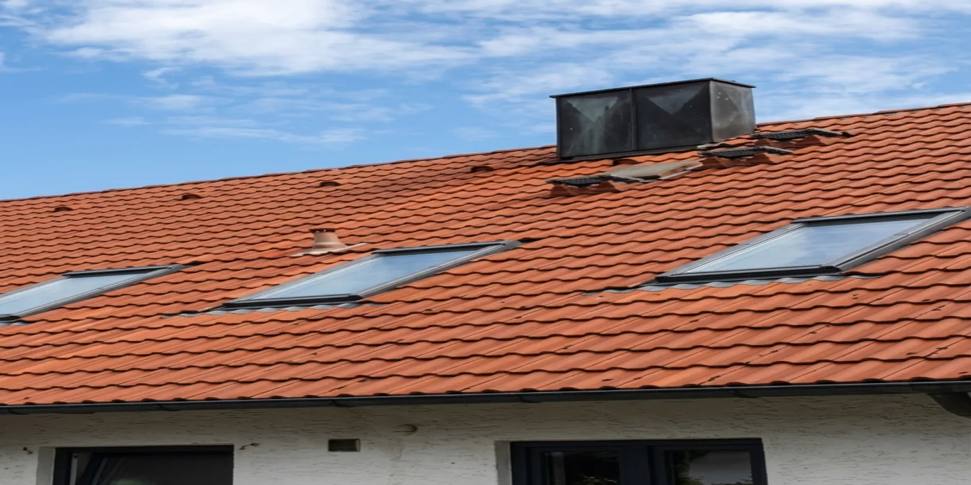 Nettoyage de toiture dans l'Indre-et-Loire — après (chantier 2) Nettoyage de toiture dans l'Indre-et-Loire — après (chantier 2)