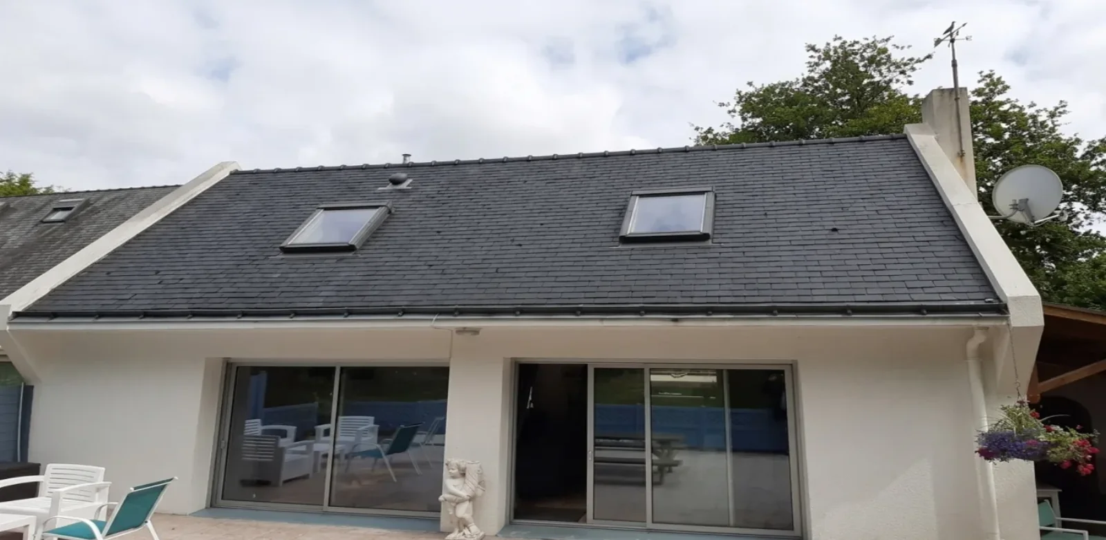 Démoussage de toiture dans l'Indre-et-Loire Démoussage de toiture dans l'Indre-et-Loire